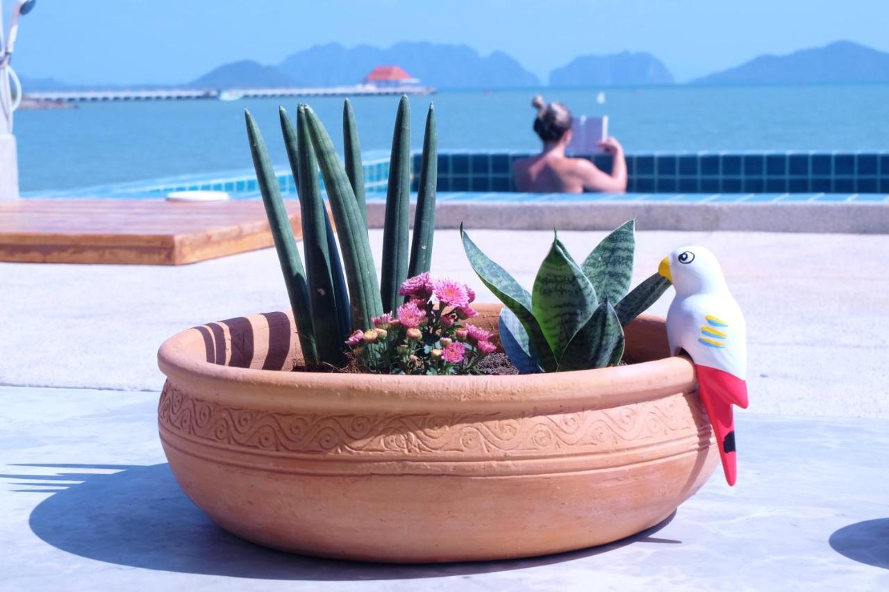 Lantawa : Amazing Villa On The Sea With Pool Koh Lanta Bagian luar foto